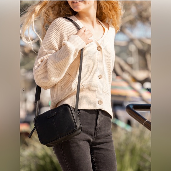 Roxy Small Crossbody Bag for Women - Picture 4 of 6